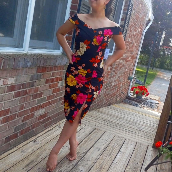 NWT!! Tropical bodycon size 2 - Picture 2 of 7